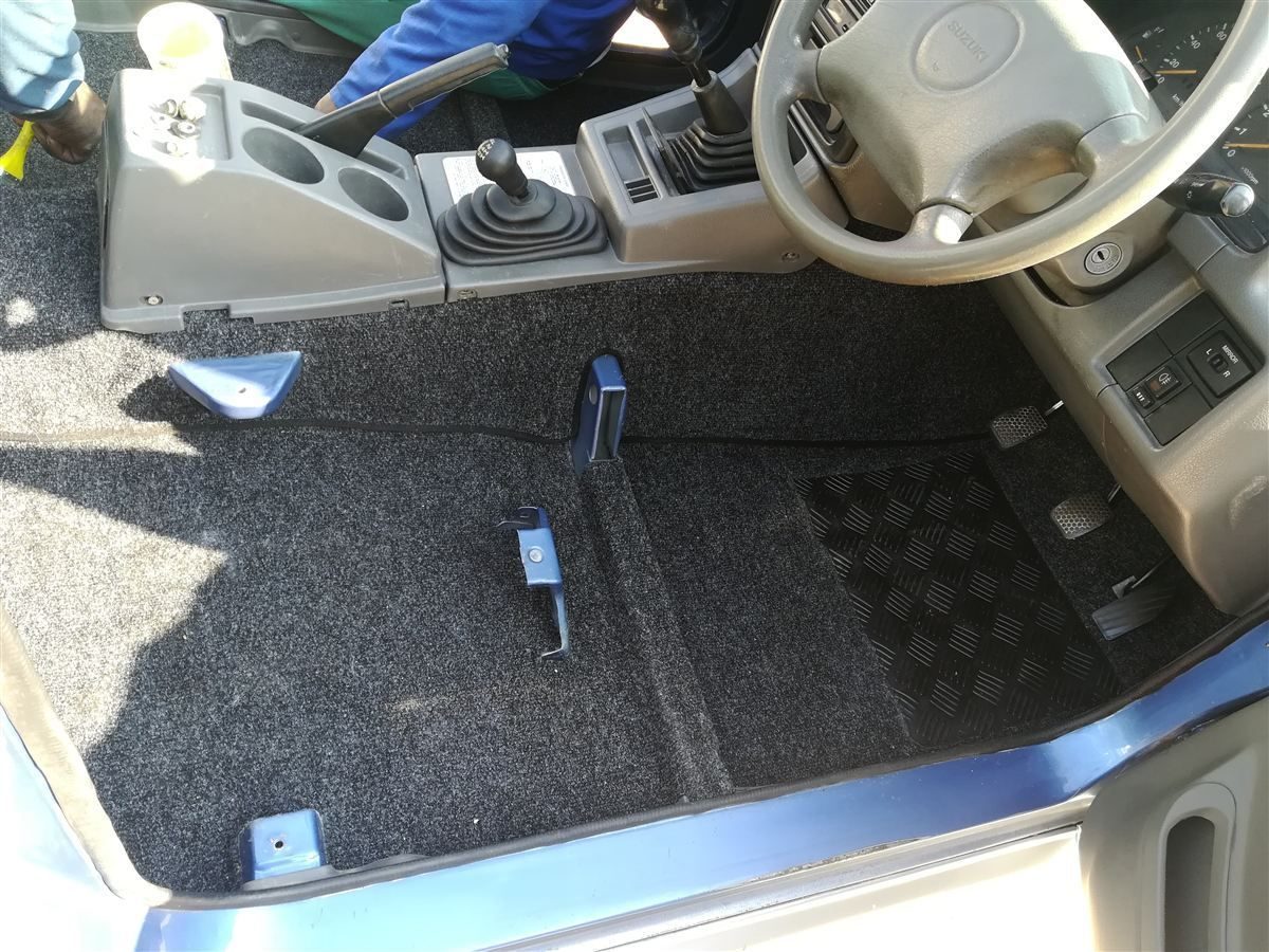 Detailed vehicle carpet floor restoration